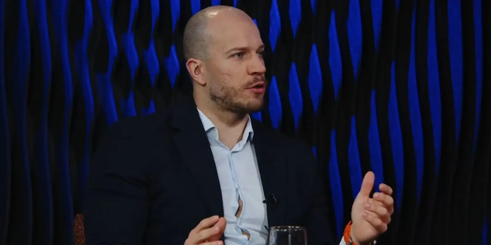 Pálinkás Szilveszter egy divatkatona, csak szerepelni akar