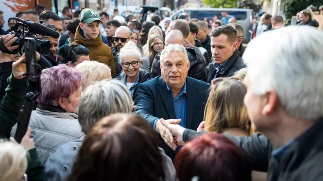 Fontos kérdést tettek fel Orbán Viktornak