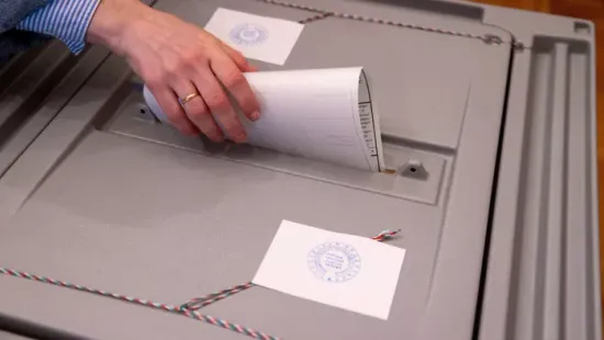 Megnyitottak a szavazókörök – Este hét óráig mintegy 7,5 millió választópolgárt várnak