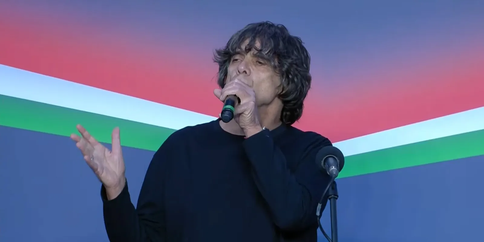 Takáts Tamás ismét hatalmasat énekelt Orbán Viktor országjárásán