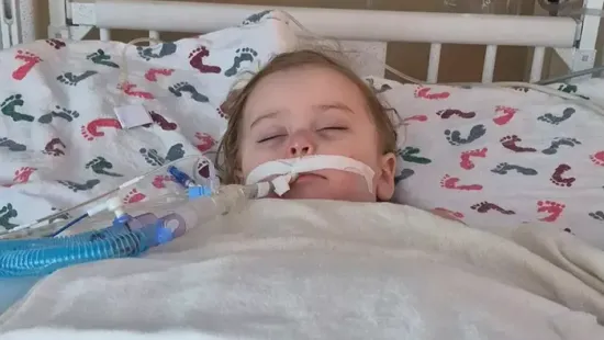 Hazaküldték a kórházból, kómába esett a kisfiú - de nem ez a legrosszabb