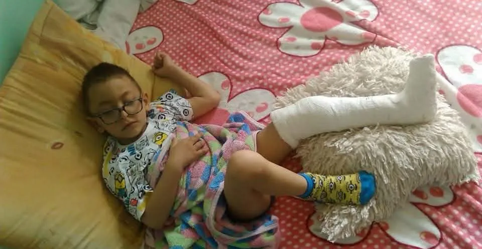 Riki bal oldala két agyvérzés után lebénult. Fotó: beküldött. 