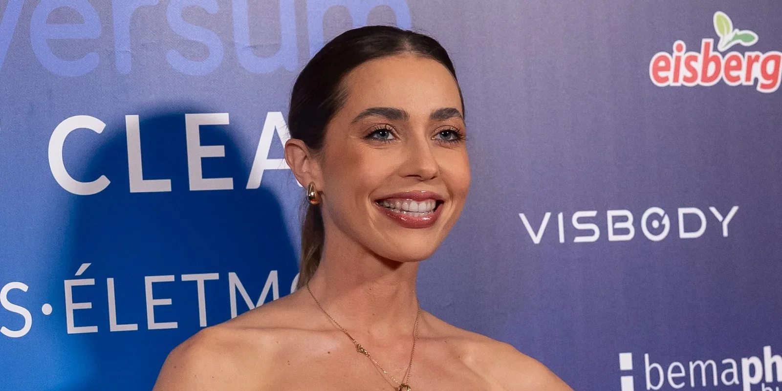 Rubint Rella szürreális helyzetbe került Thaiföldön