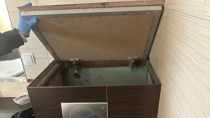 WC-tartályban találtak rá egy körözött lengyel bűnözőre