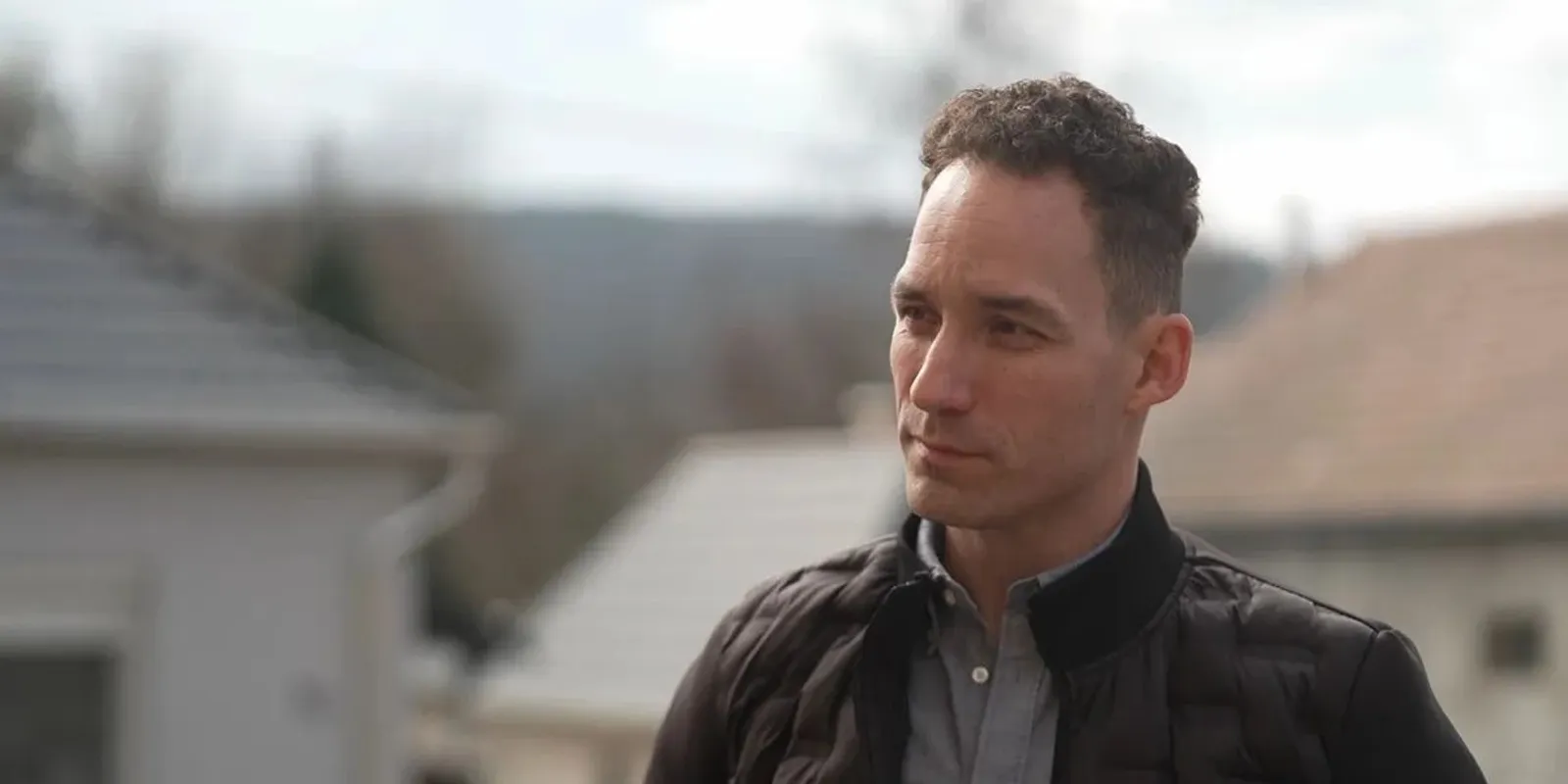 Ételt oszt és a javításokba is besegít Sajóbábony polgármestere