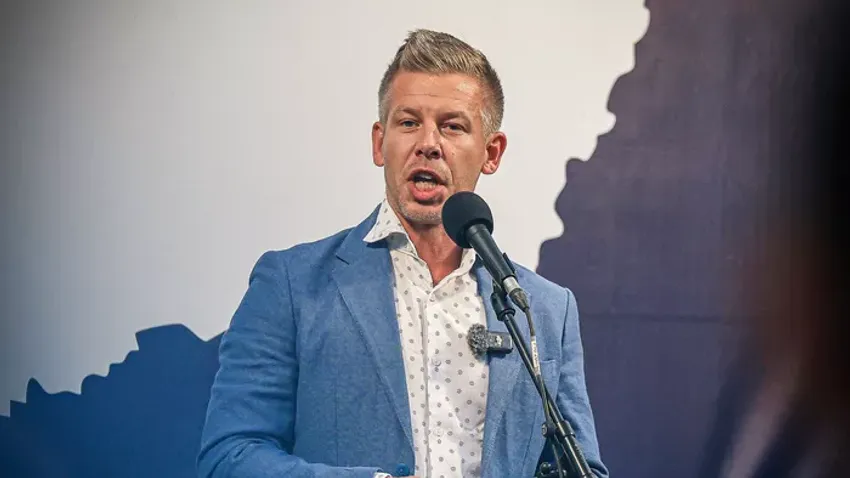 Magyar Péter ígéretcunamit zúdított a magyar egészségügyre