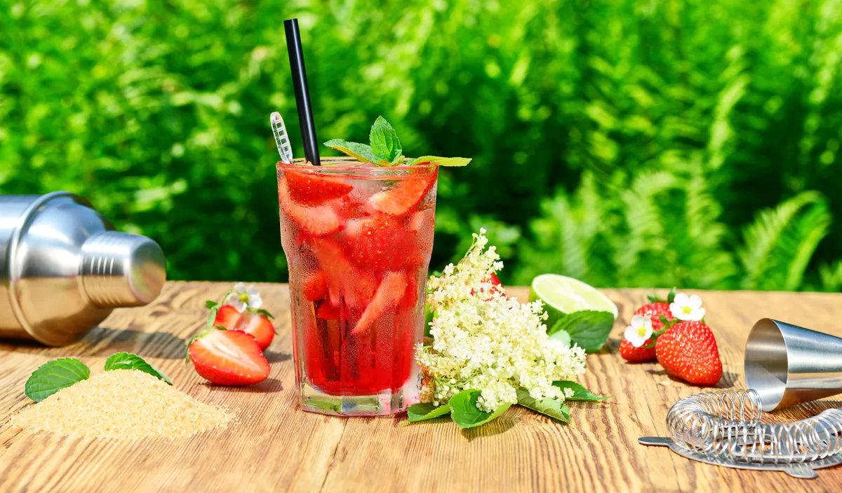 Strawberry,Cocktail,With,Elderberry,In,Summertime,,Outside,In,The,Garden.