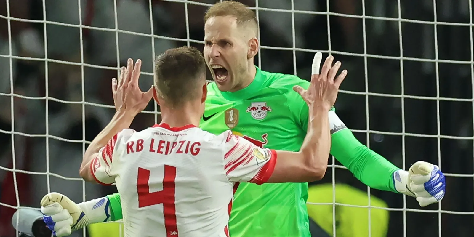 Fordulat, szuper híreket kapott Gulácsi Péter és Orbán Willi