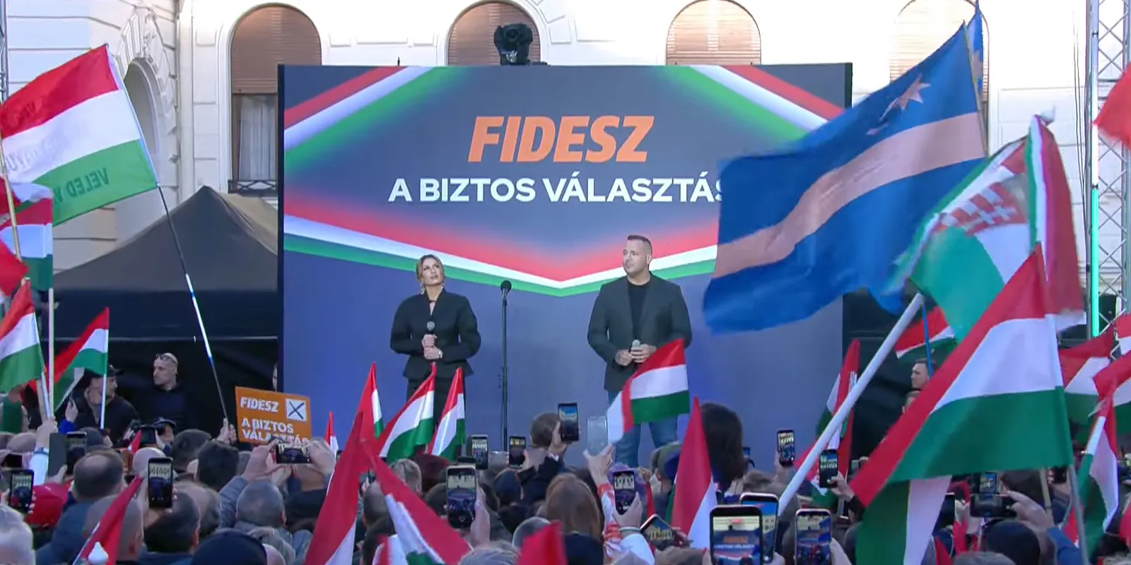 Radics Gigi és Curtis nagyot énekeltek Sopronban