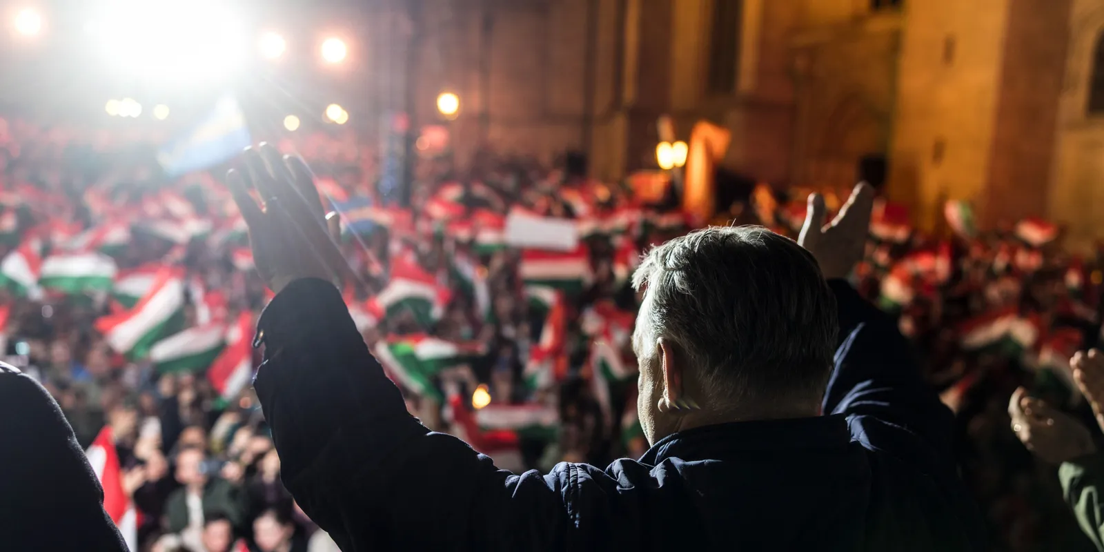 Orbán Viktor kiszúrta az édesapákat a tömegben