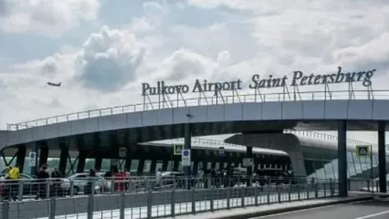 Az ukránok drónokkal támadják a szentpétervári repülőteret