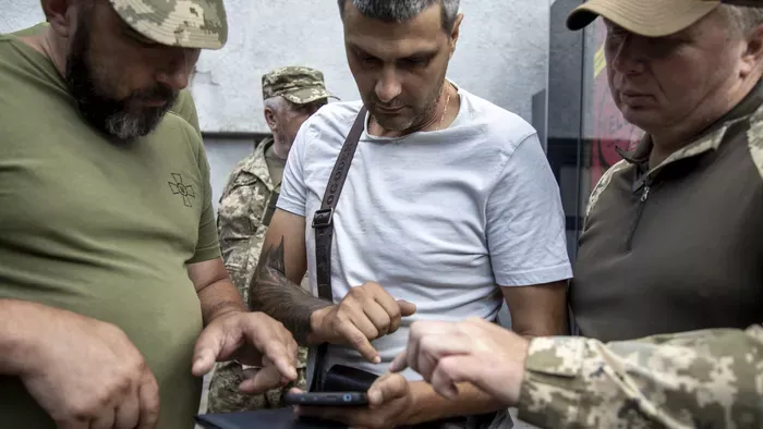 Szöknek az ukrán katonák a frontról