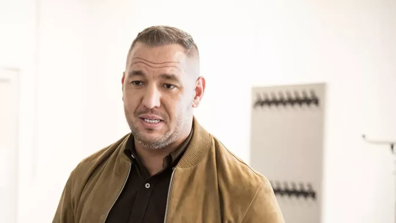 Curtis megosztotta bátyja levelét