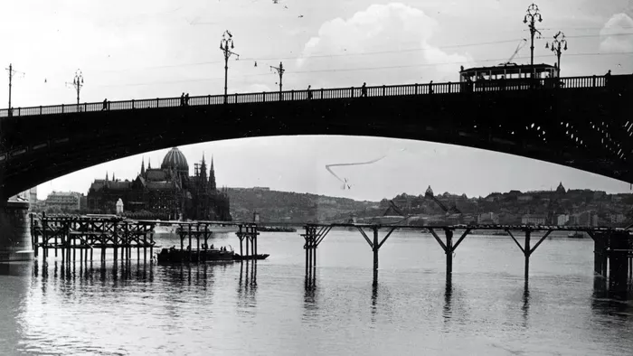 Így épült Budapest egyik legrégebbi hidja