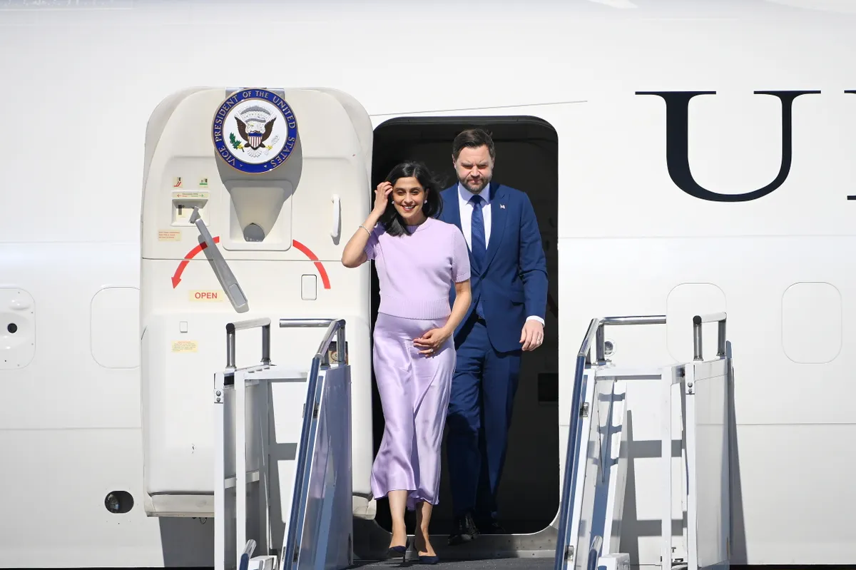 Szijjártó Péter fogadta JD Vance-t és feleségét