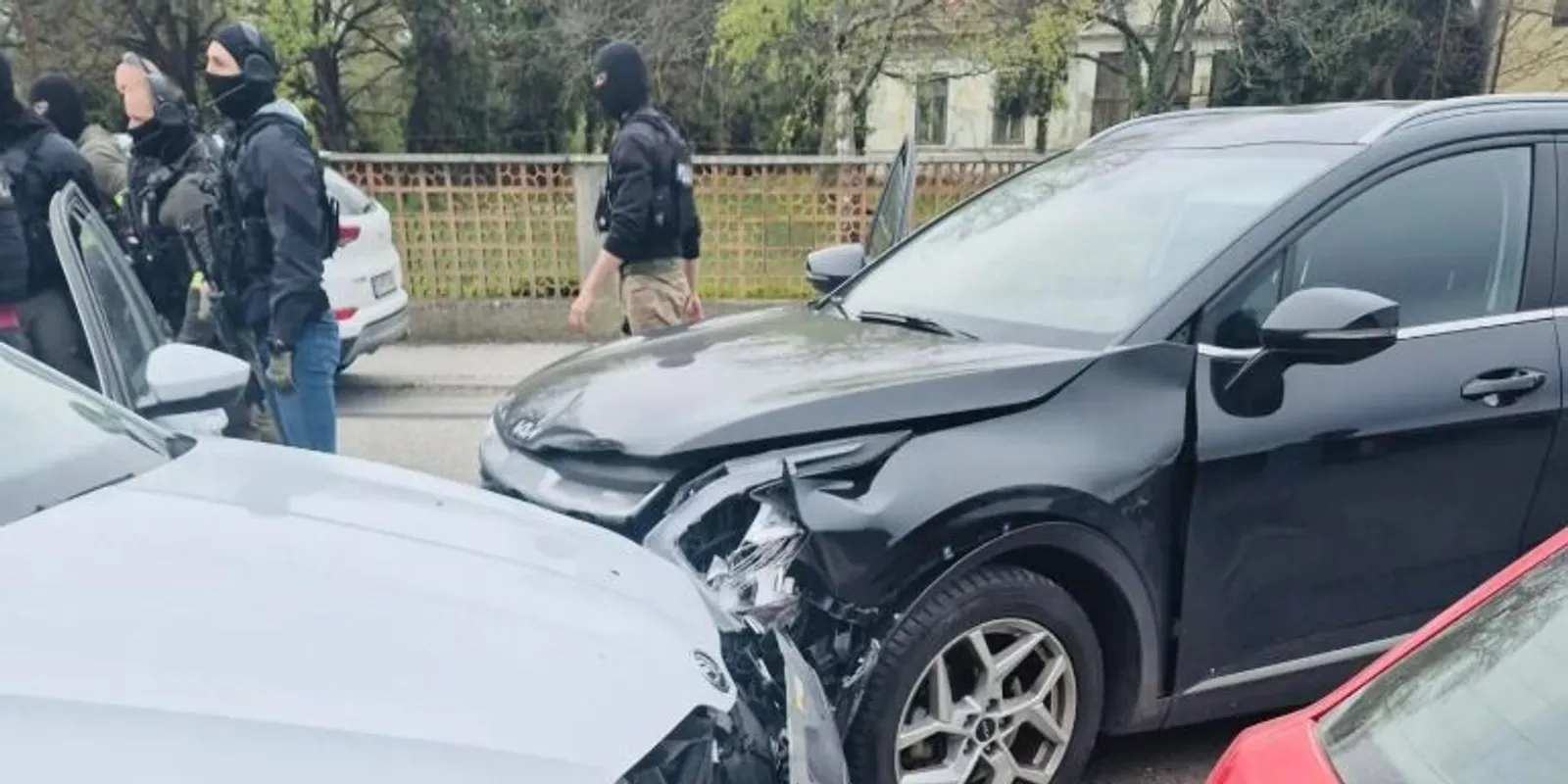 A magyar bűnöző rendőrautókat zúzott menekülés közben