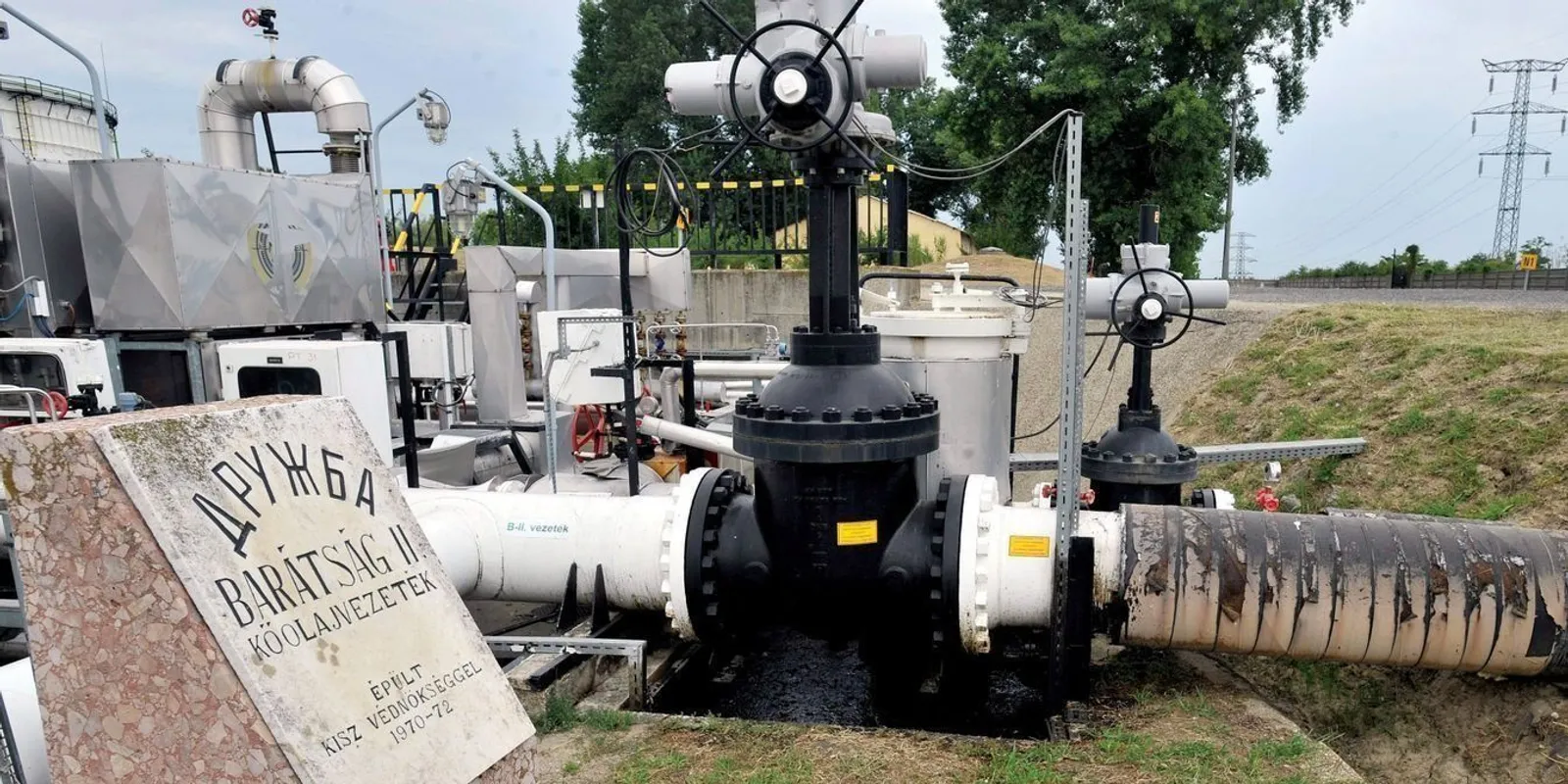 Megjött az első kőolajszállítmány a Barátságon hozzánk is