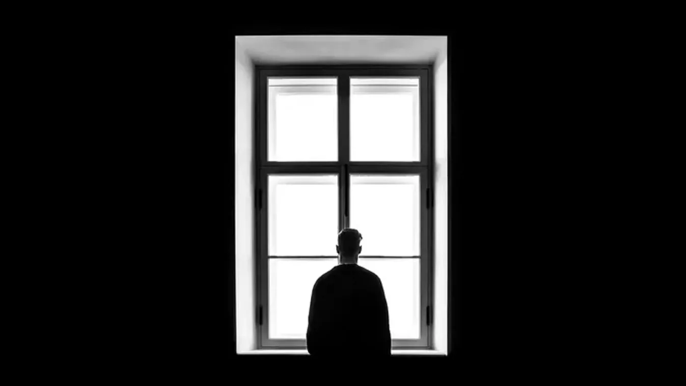 Kíméletlen: 11 jel, hogy a magány éppen betegíti az agyad!