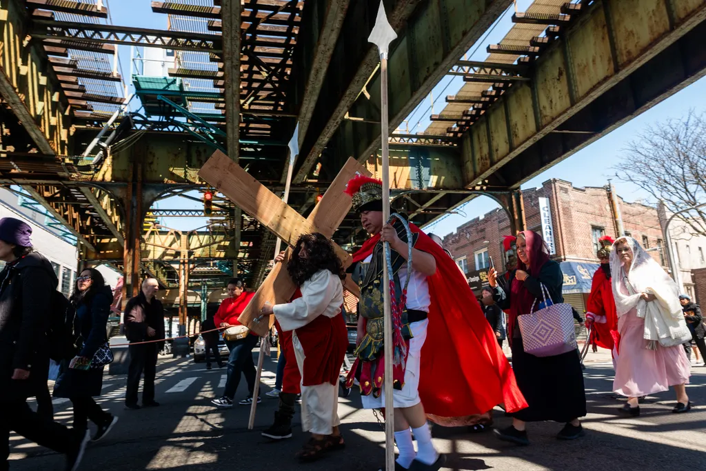 nagypéntek galéria