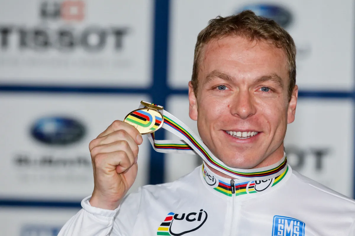 A mesterséges intelligencia segítségével győzné le a rákot az olimpiai aranyérmes