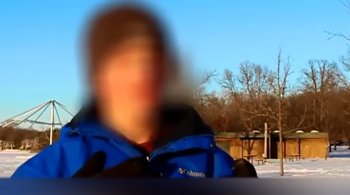 Az időutazó arcát kitakarva és hangját eltorzítva osztotta meg a különleges történetét