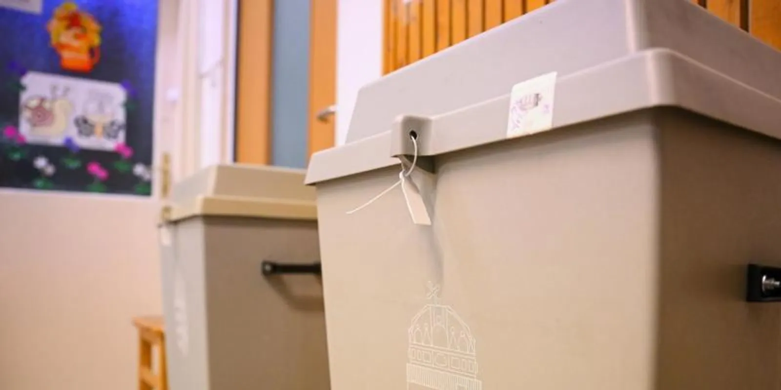 39 ezer delegált a szavazatszámláló bizottságokban