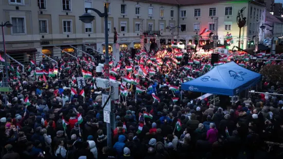  „Ezt a hatalmas tömeget nehéz lesz letagadni” – döbbenetes videó került fel a netre Szombathelyről, ezt már a tiszások sem tudják mivel magyarázni