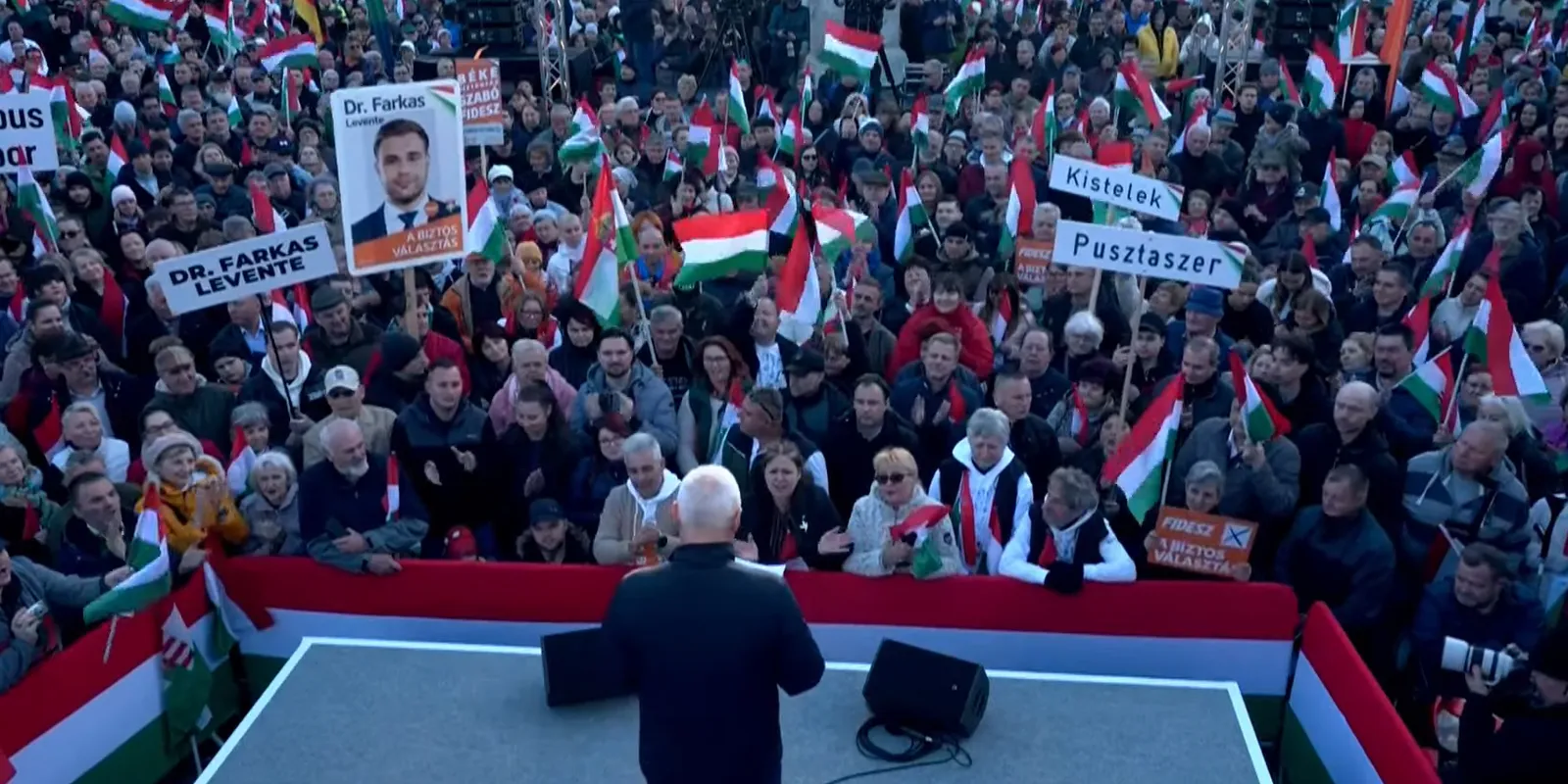 Országjárás: teljesen megtelt a Kossuth tér Szentesen