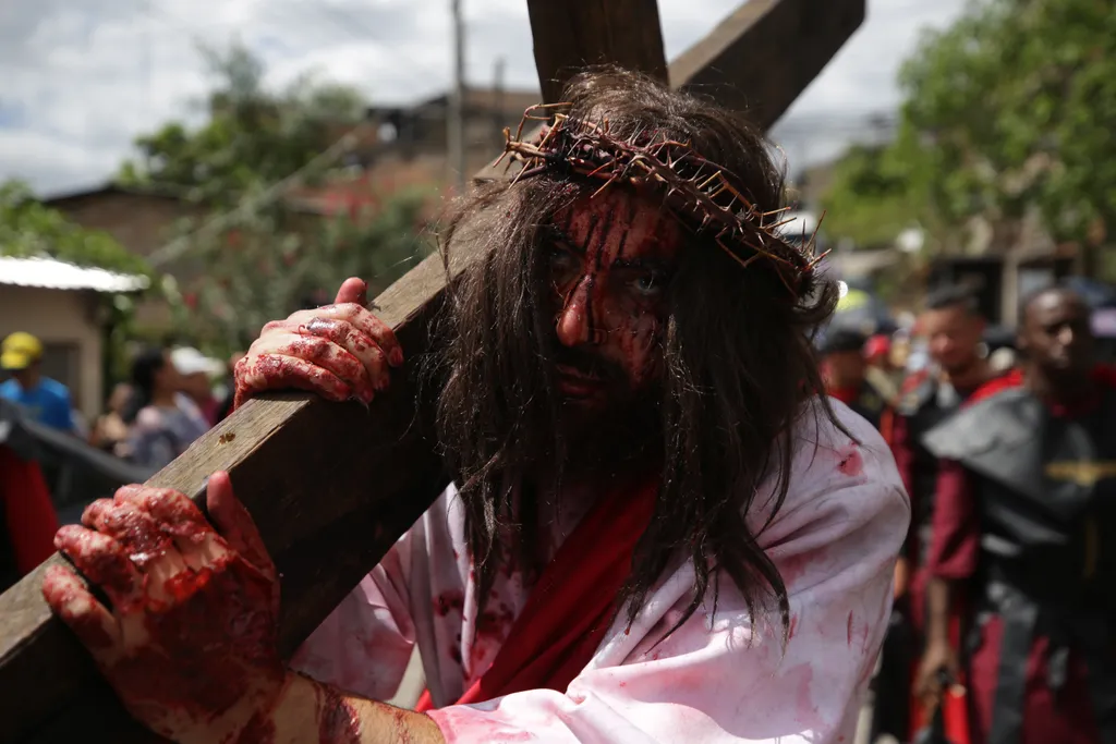 nagypéntek galéria