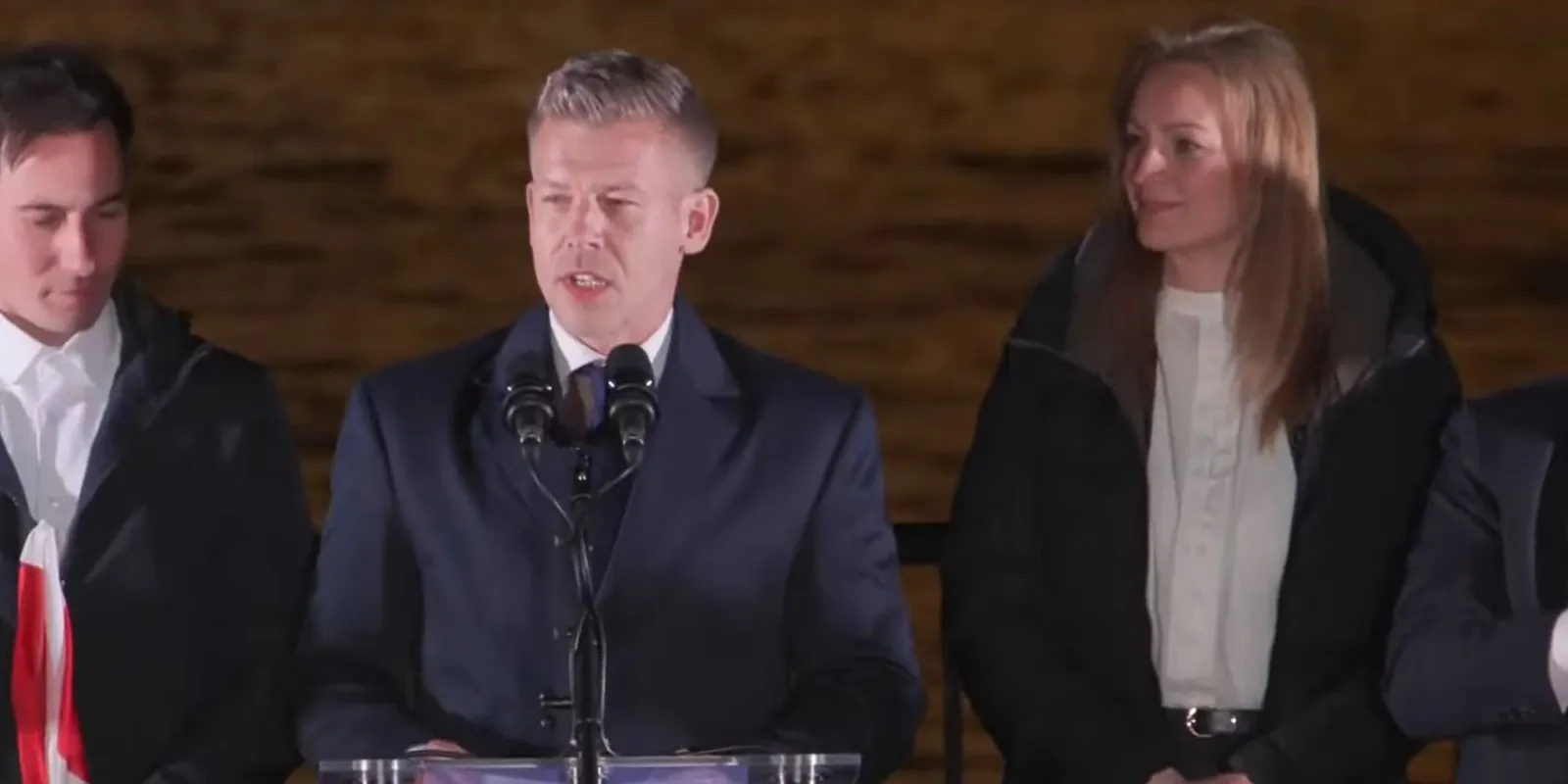 Ők gratuláltak elsők között Magyar Péternek