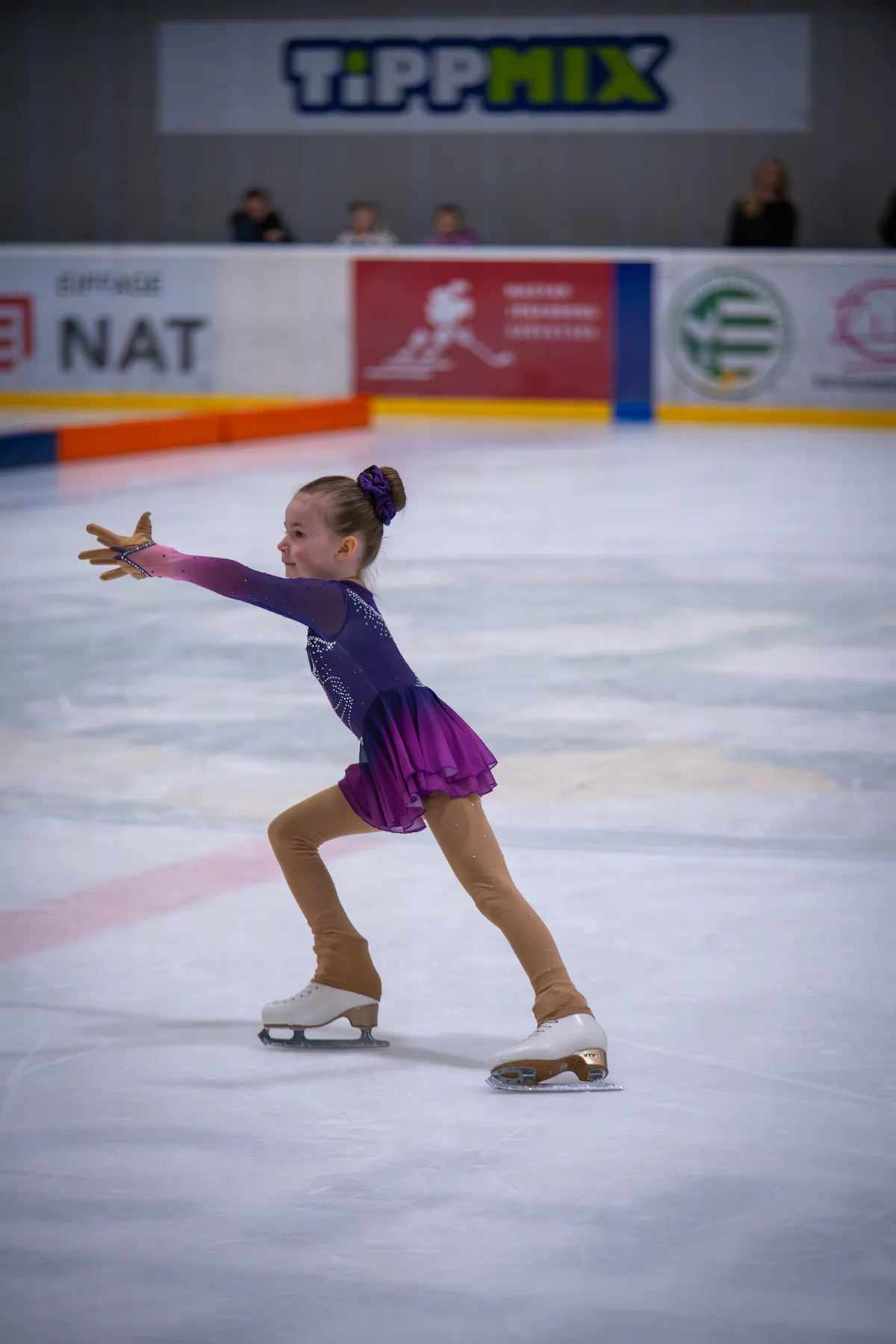 Műkorcsolya bajnok: Léna tavaly húzott először korcsolyát, azóta sorra nyeri a versenyeket 