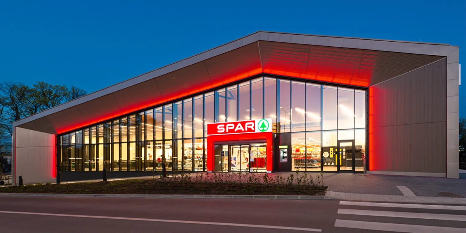 Már 35 éve - vásárolj a SPAR-ban, és nyerj egy álomlakást!