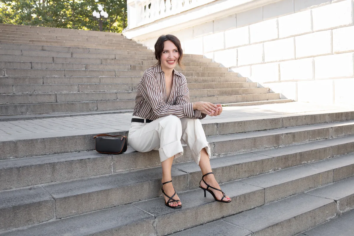 Nadrág trend 2026 Woman,In,Silk,Striped,Brown,Shirt,,White,Denim,Pants,And