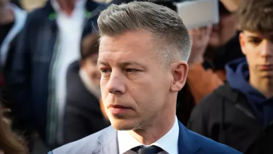 Mikor nyugszik meg Magyar Péter?