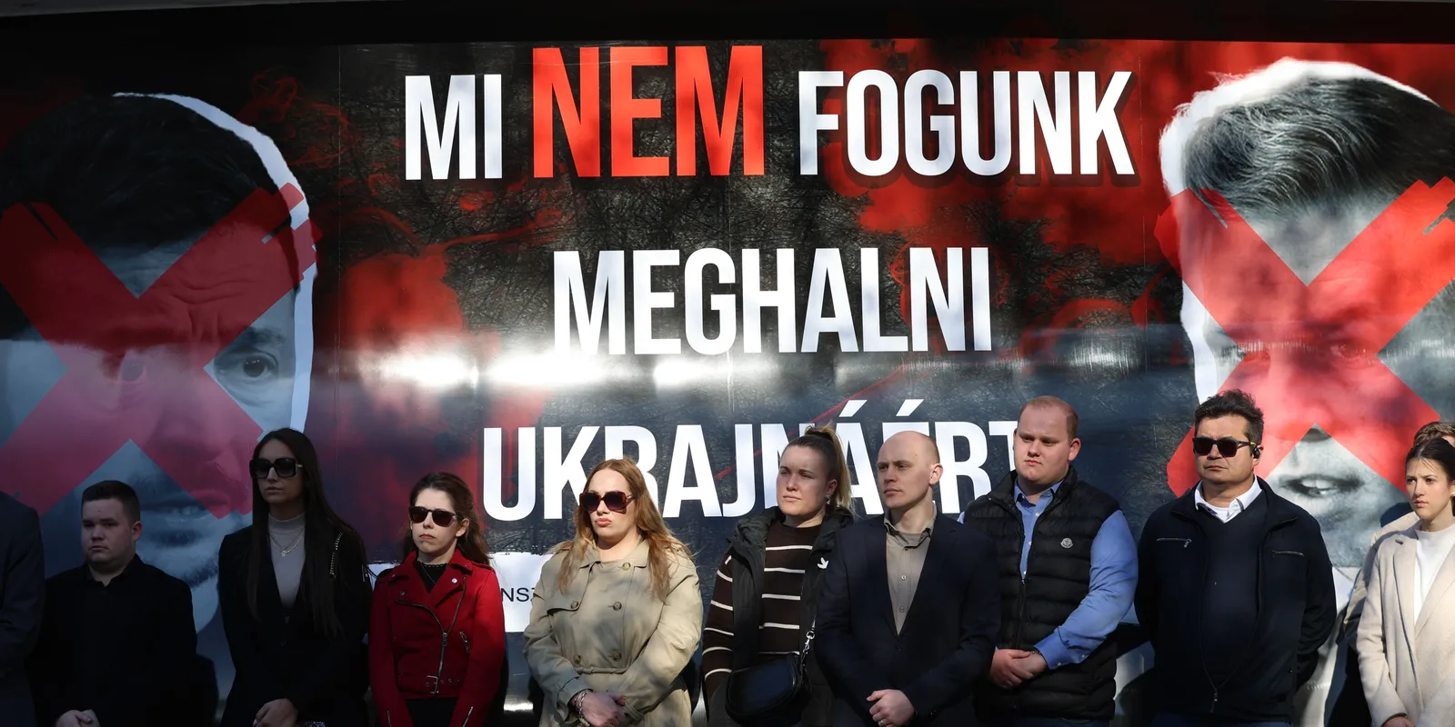 Egyetlen magyar fiatalt se kényszersorozhatnak be!