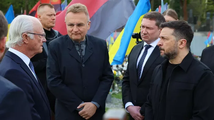 "Vészhelyzeted" - így köszöntötték a svéd királyt Ukrajnában