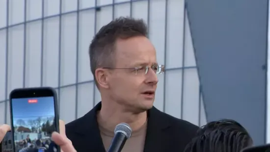 Szijjártó Péter: Csak mi állíthatjuk meg a brüsszeli energiapolitika öngyilkos kezdeményezését!