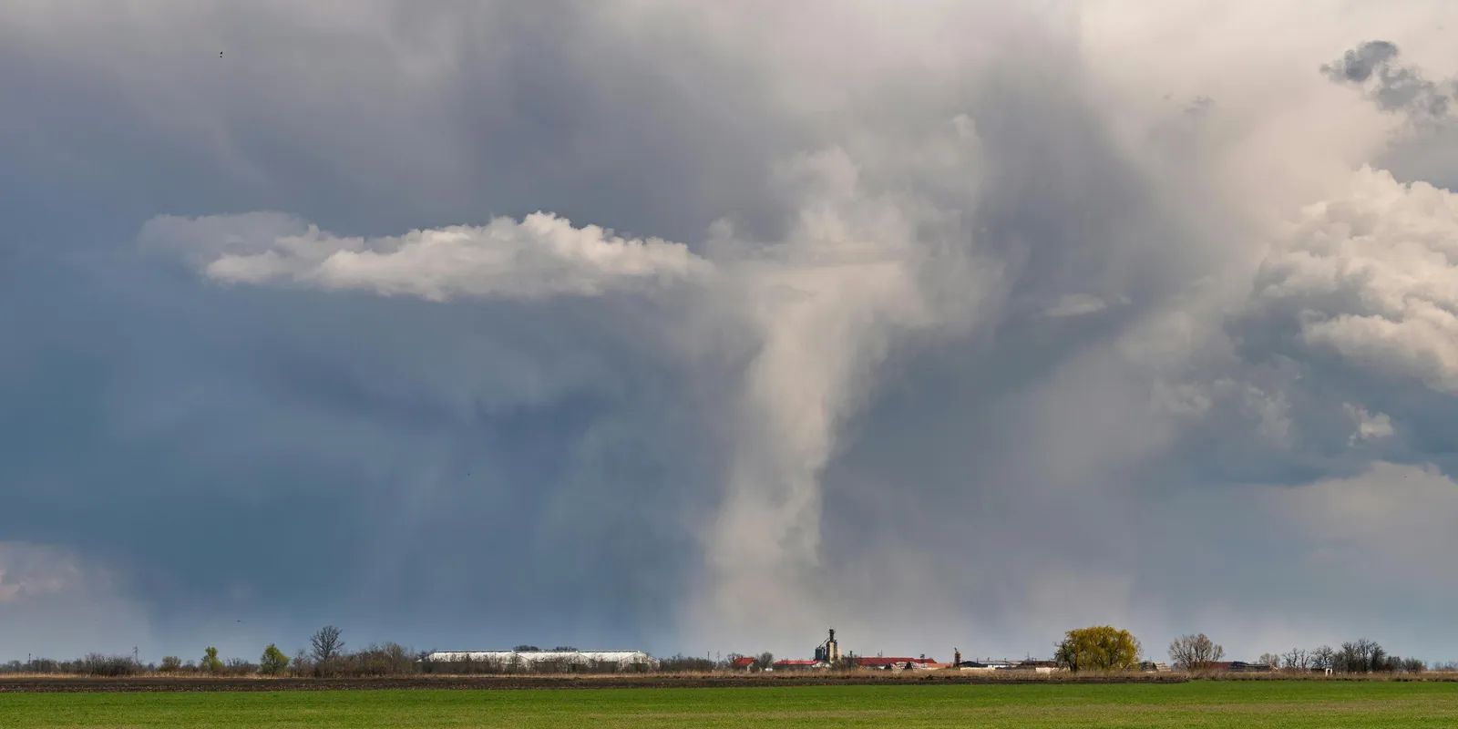 Porördög tűnt fel Kisteleknél és Budapesten