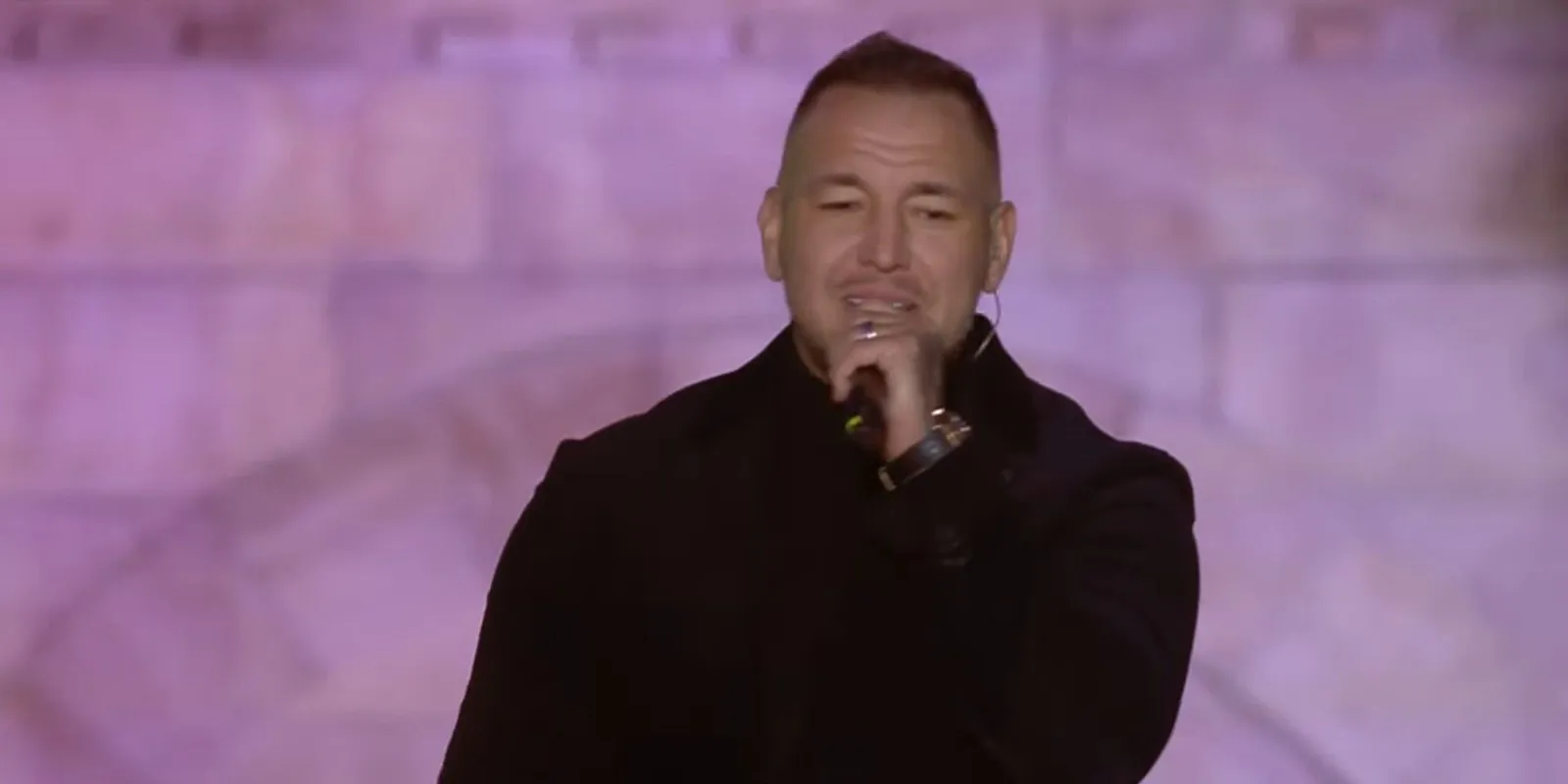 Két új énekes csatlakozott Curtis és Radics Gigi mellé a kampányzárón