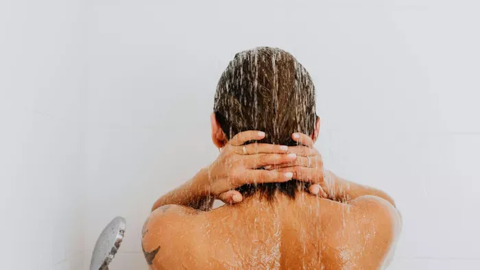 Zuhanyzás közben valami furcsát vett észre az édesanya