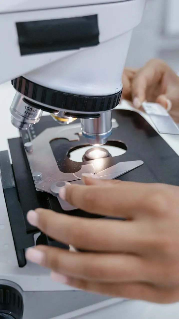 Zuckerberg szintet lépett és klónozza magát, hogy soha többé ne kelljen dolgoznia