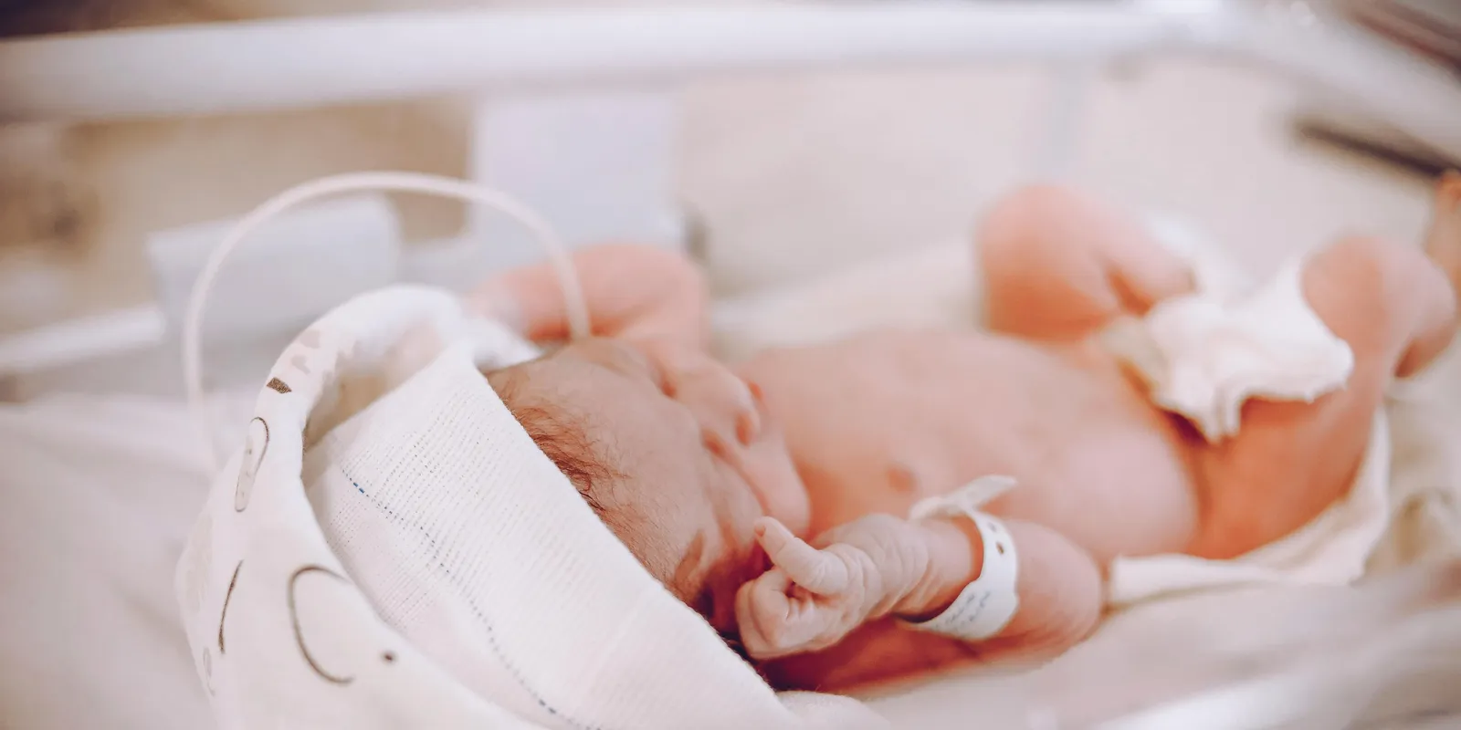 Kevesebb, mint fél kilósan jött világra a koraszülött baba