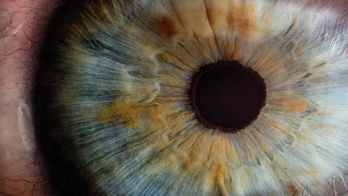 Összeomlott a fiatal anya: elnyeli a látását a sötétség