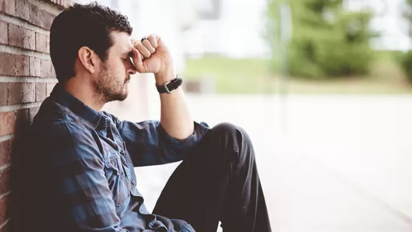 Sógornőjével folytat viszonyt, lebukott unokaöccse előtt