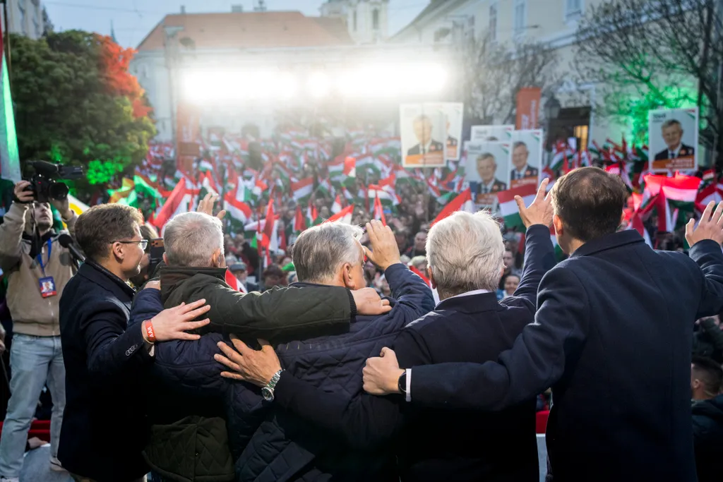 Orbán Viktor Országjárás Székesfehérvár 2026.04.10.
Dr. Cser-Palkovics András, Törő Gábor, Orbán Viktor, Vargha Tamás, Pásztor Bálint