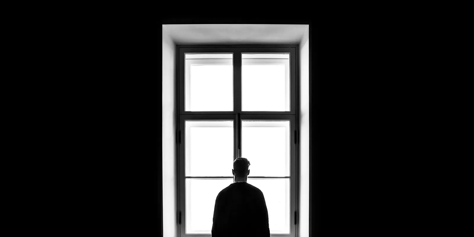 Kíméletlen: 11 jel, hogy a magány éppen betegíti az agyad!