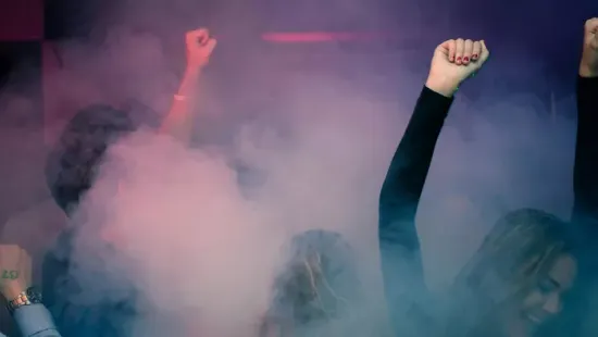 Botrányos véget ért az influenszer luxus születésnapi bulija