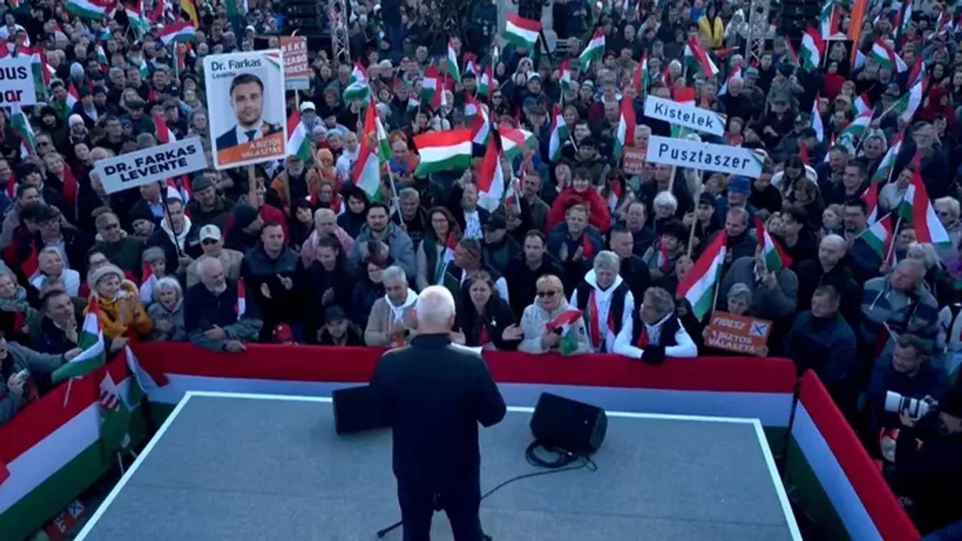 Országjárás: teljesen megtelt a Kossuth tér Szentesen