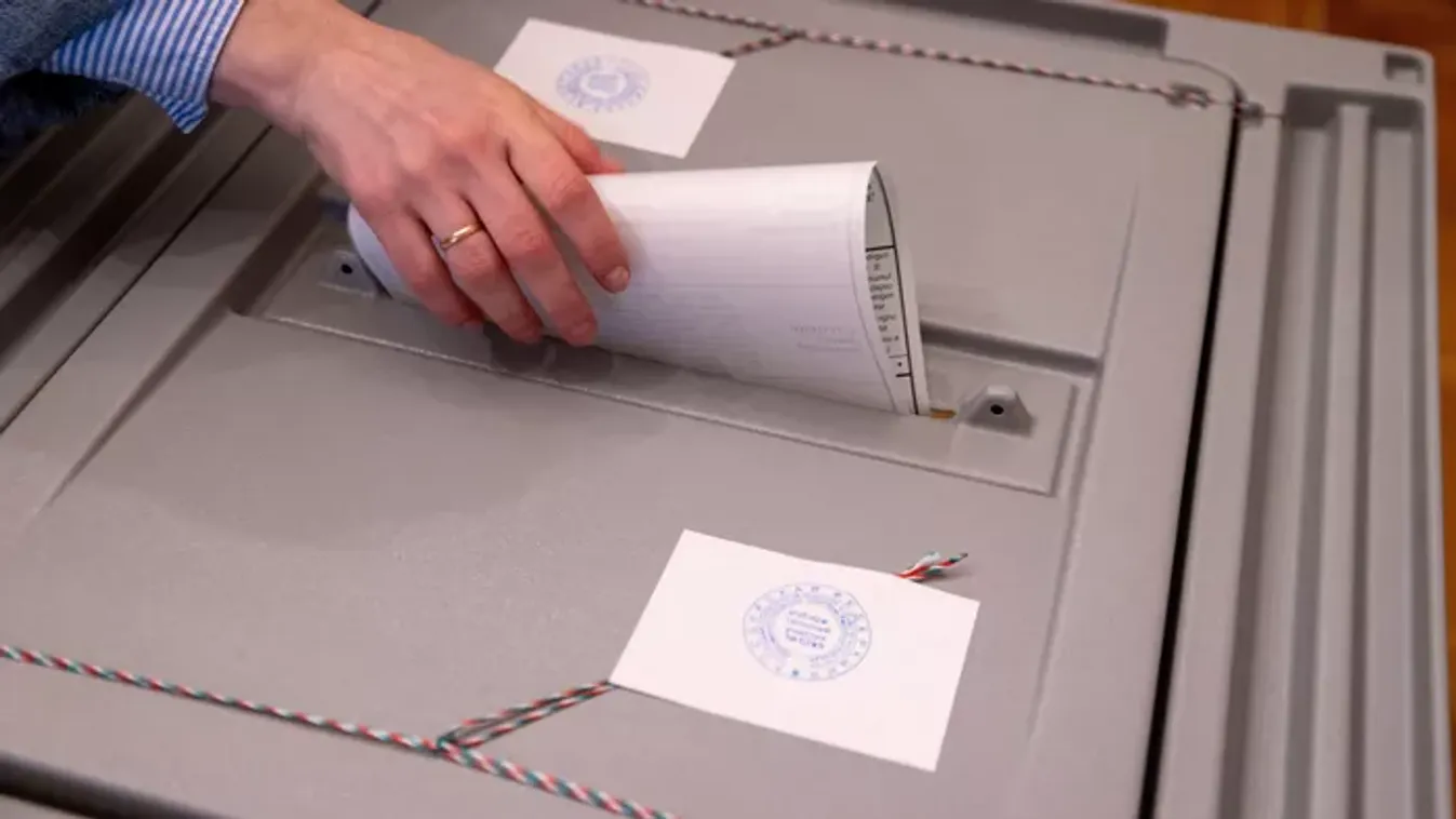 Megnyitottak a szavazókörök – Este hét óráig mintegy 7,5 millió választópolgárt várnak