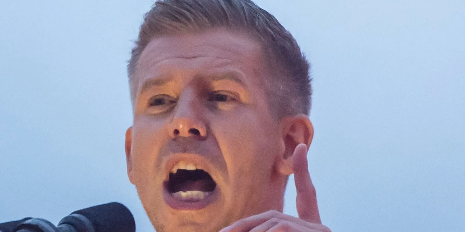 Magyar Péter az államtól független szerveket utasítgat